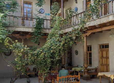 Отель Salom Inn