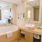 Отель Holiday Inn Qingdao Parkview 