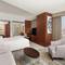 Отель Shanghai Marriott Hotel City Centre