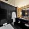 Отель The Ritz Carlton Bahrain Hotel & Spa