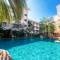 Отель Sea Breeze Jomtien Resort