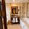 Отель GLK PREMIER The Home Suites & Spa