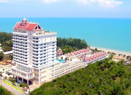 Отель Grand Pacific Sovereign Resort & Spa