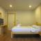 Отель Deeden Pattaya Resort