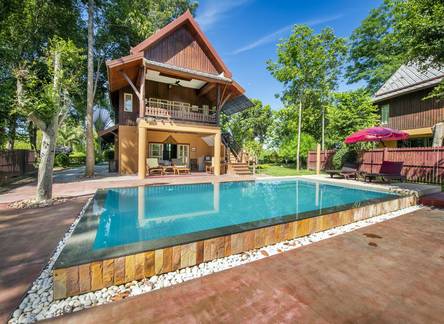 Отель Vana Varin Resort