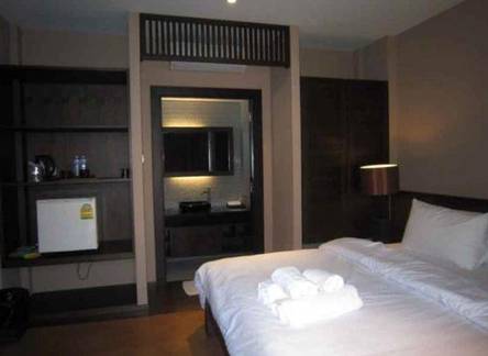 Отель Chidlom Resort 