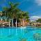 Отель Green Garden Resort Suites