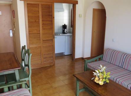 Отель Flipflop Surfing Playa Apartments