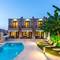 Отель Pantheon Villas & Suites