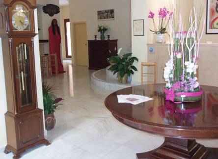 Отель Efplias Hotel Apartments, Piraeus
