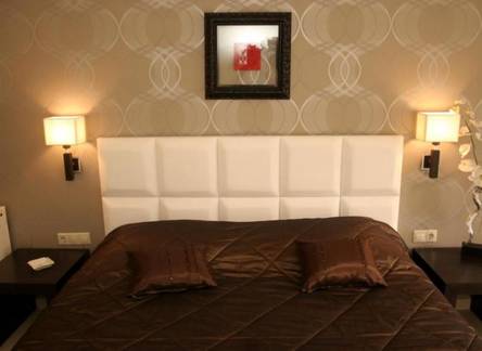 Отель Aerinon Guesthouse 