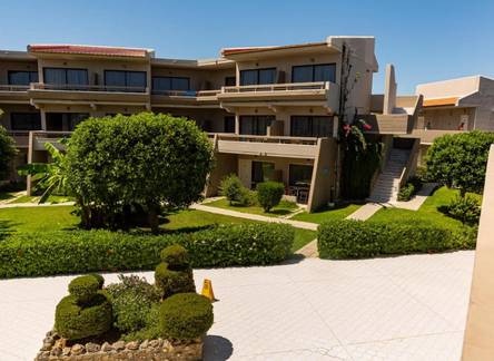 Отель Cathrin Hotel