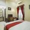 Отель Ndalem Maharani Guest House 