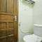 Отель Ndalem Maharani Guest House 