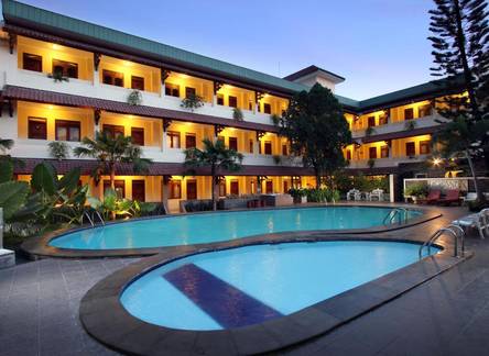 Отель Cakra Kembang Hotel 