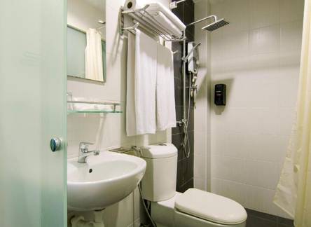 Отель Eight Days Boutique Hotel (Mount Austin) 