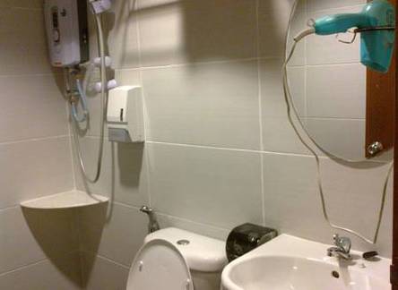 Отель Rose Cottage Hotel Taman Nusa Cemerlang 