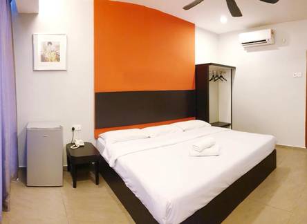Отель Golden Court Hotel (Tun Abdul Razak) 