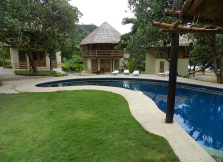 Отель Cashew Grove Beach Resort 