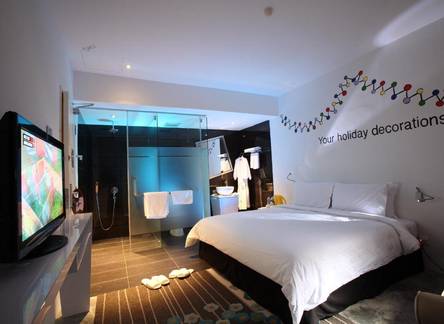 Отель Zoom Inn Boutique Hotel 