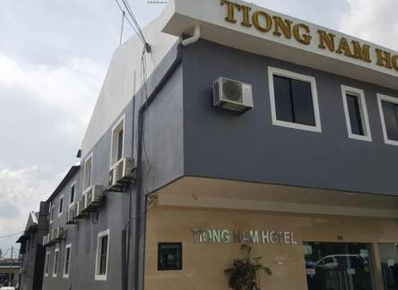 Отель Tiong Nam Hotel 