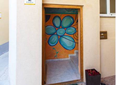 Отель Apartments & Rooms Iva 