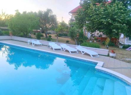 Отель Kaja House Apartments 