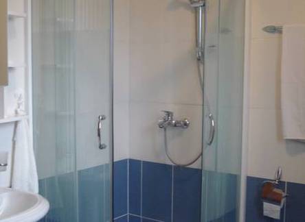 Отель Green House Apartment 