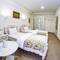 Отель Savva Boutique Hotel