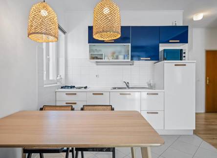 Отель Regina Apartments 