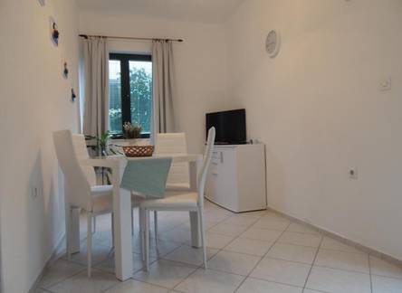 Отель Apartments Suljic 