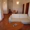 Отель Apartmani Santic 