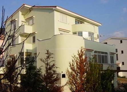 Отель Apartments Luka 