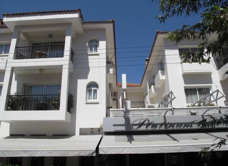 Отель Platinum Suites 