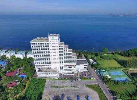 Отель Cholchan Pattaya Resort