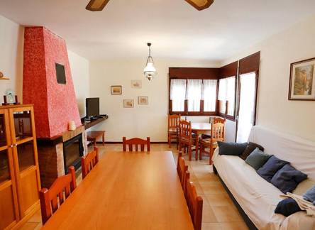 Отель Holiday home El Rinconcito L'Ampolla 
