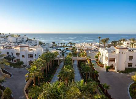Отель Continental Plaza Beach Resort