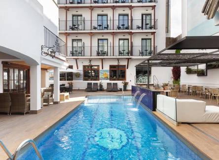 Отель Apartamentos Neptuno