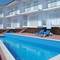 Отель Apartamentos Bon Sol 
