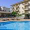 Отель Apartamentos Tropic 