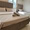 Отель Apartments Perezaj 