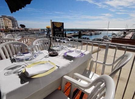 Отель Hotel Ampolla Sol 
