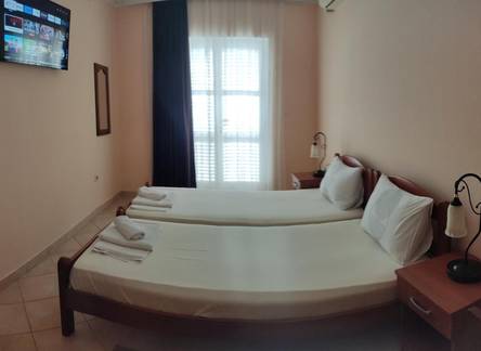 Отель Apartmani Cejovic 