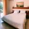 Отель Apartments Hollaj 