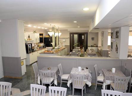 Отель Hotel Al Ragno 