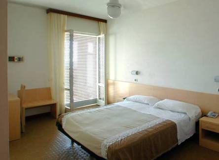 Отель Hotel Dolores 
