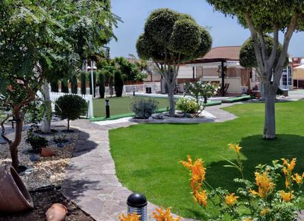 Отель Siesta Suites