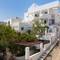 Отель Markakis Apartments 