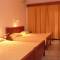 Отель Golden Sands Hotel