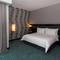 Отель Flora Creek Deluxe Hotel Apartments Apart